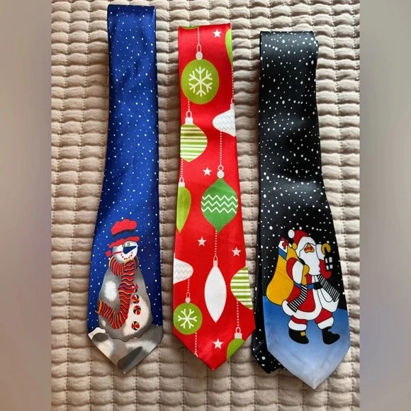 Men's Christmas/Holiday Neck Ties Bundle of 3 New 🎅🏻 🎄 - Picture 2 of 2